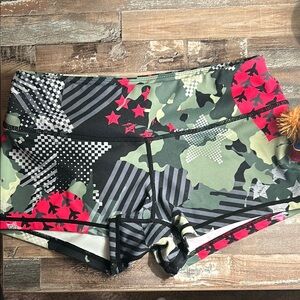 Stylish Camouflage Women's Shorts WodBottom brand